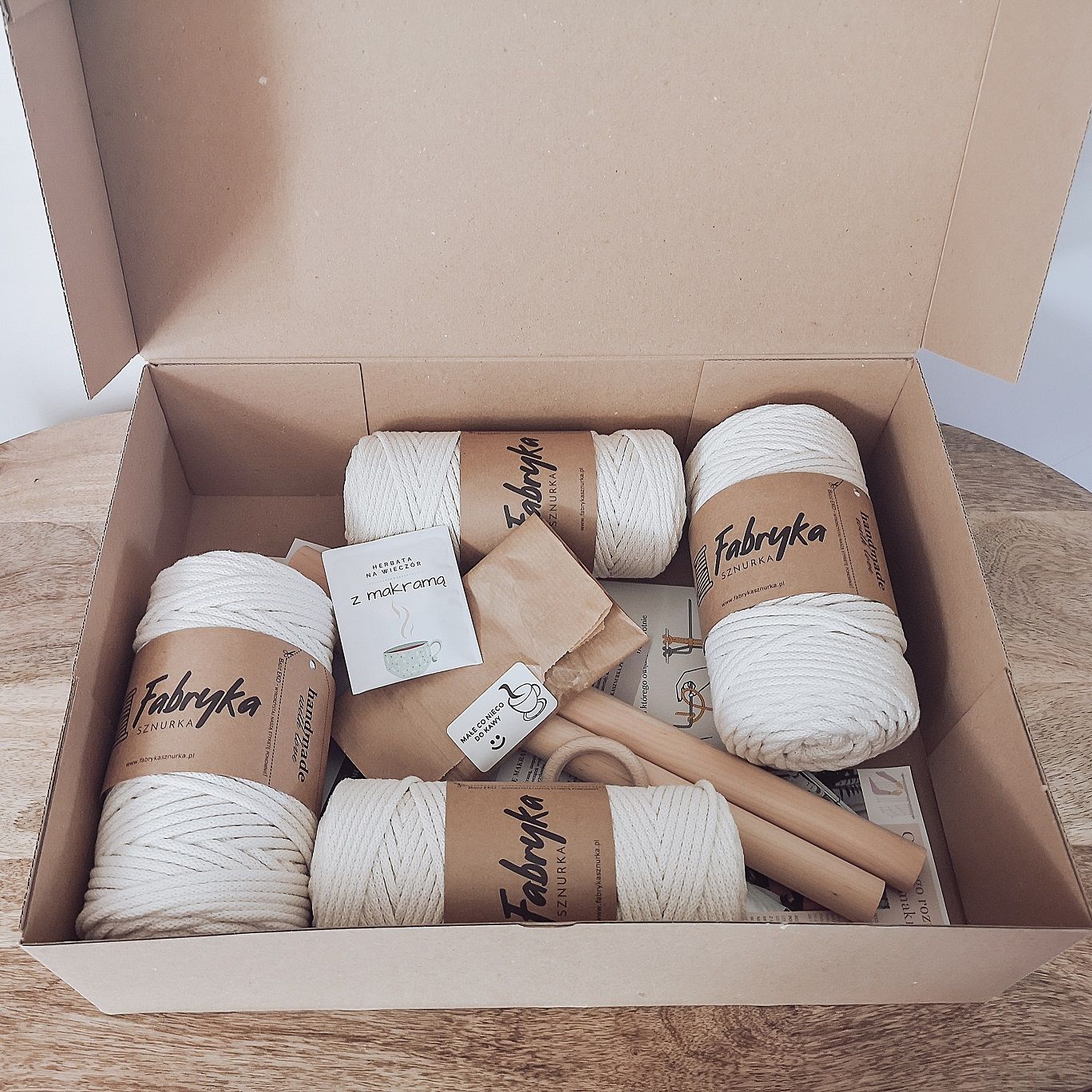 Zestaw startowy do nauki makramy - obrazek 2