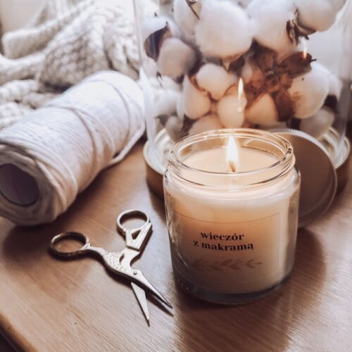 Świeca sojowa „wieczór z makramą”